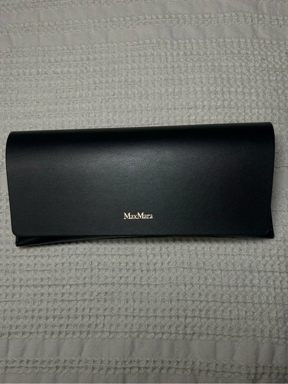 Max Mara Black Leather Magnetic Closure Lightweight Sunglasses‎ Case